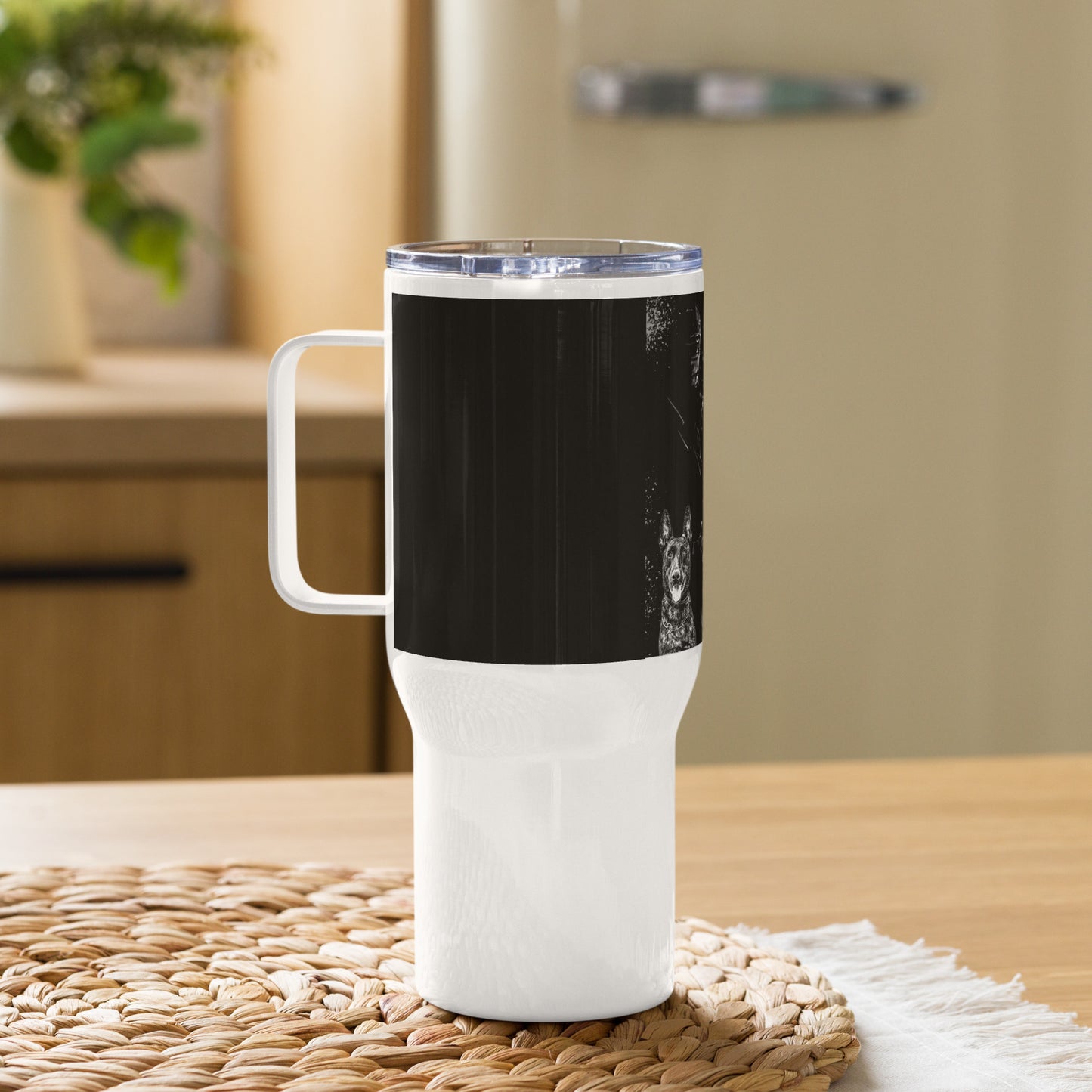 OSS 24-Travel mug with a handle